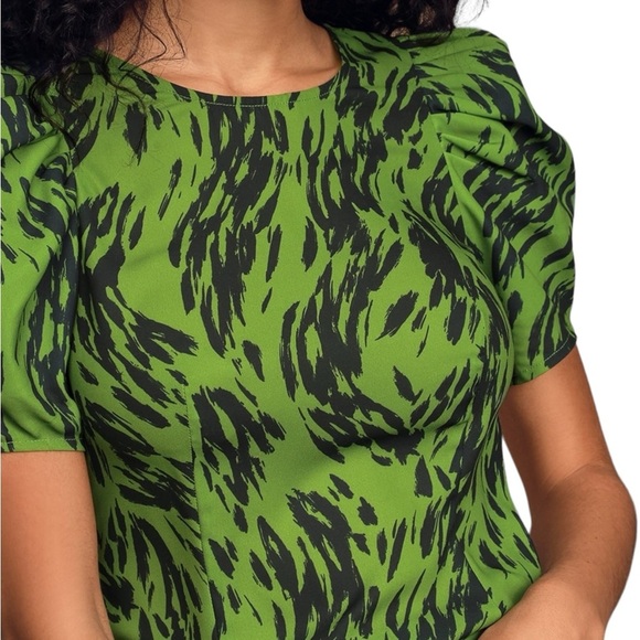ALI & JAY Los Angeles Abstract Green Navy Print Puff Sleeve Top - Picture 6 of 11